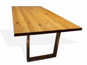 Dubový stůl s nerezovým podnožím