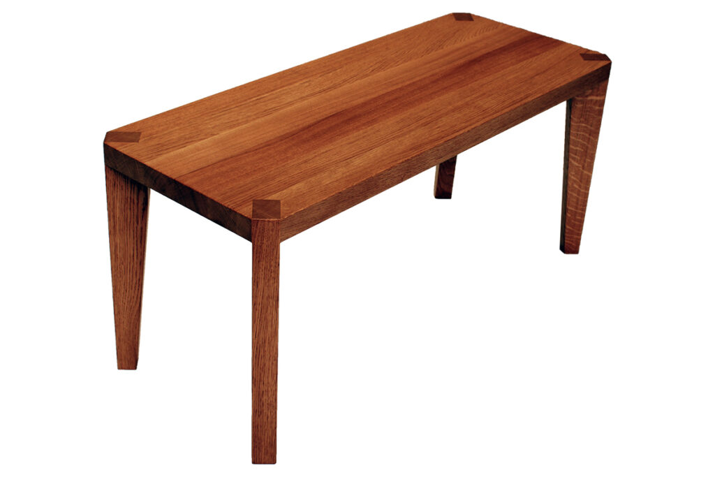 konferencni stolek dub s dubovym a drevenym podnozim
